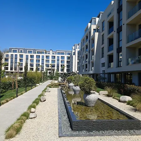 Cozy Flat азур * Saints Constantine and Helena