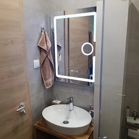 Cozy Flat азур Szent Konstantin és Elena